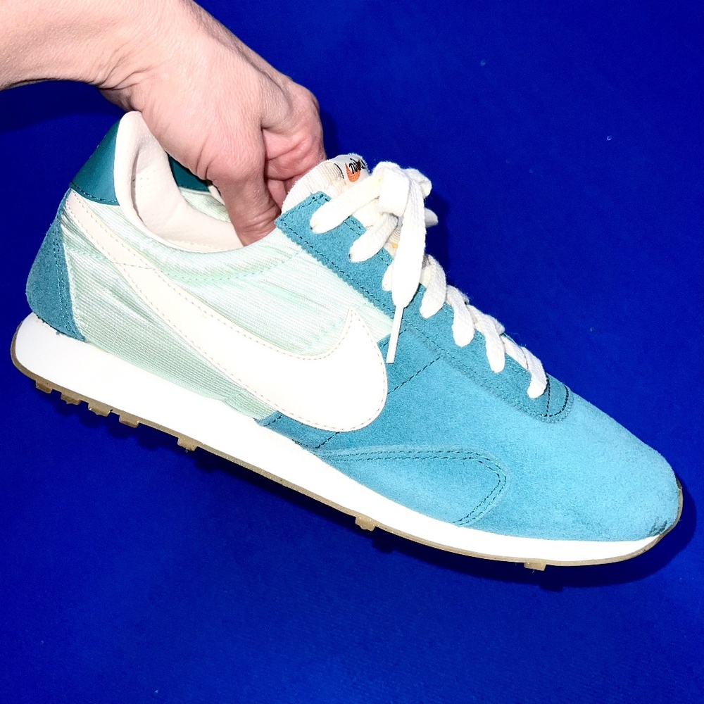 🚫SOLD! 🎽NWOT |•NIKE•| Retro Style Pre Montreal Racer VNTG Style Sneakers🎽 - Picture 2 of 16